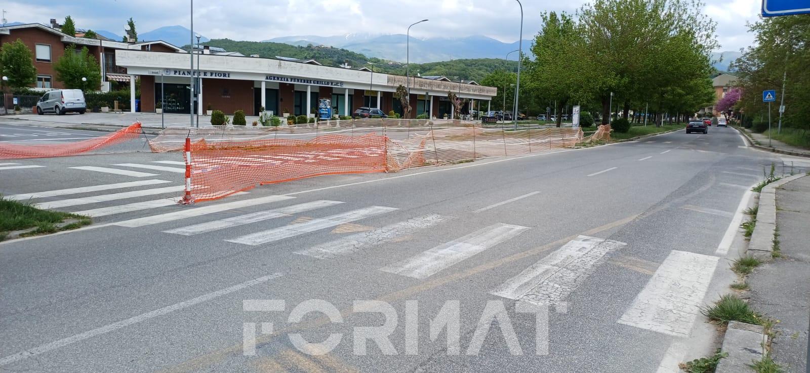 Solo impegni generici sulla rotatoria di viale de Julius, adesso basta