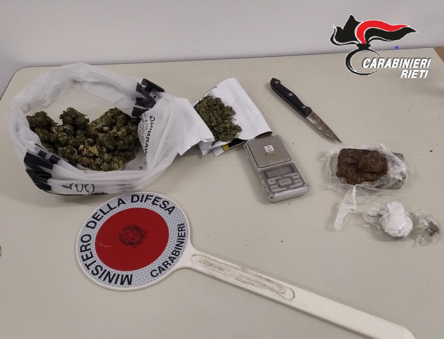 I Carabinieri arrestano un 32enne per detenzione ai fini di spaccio di sostanza stupefacente