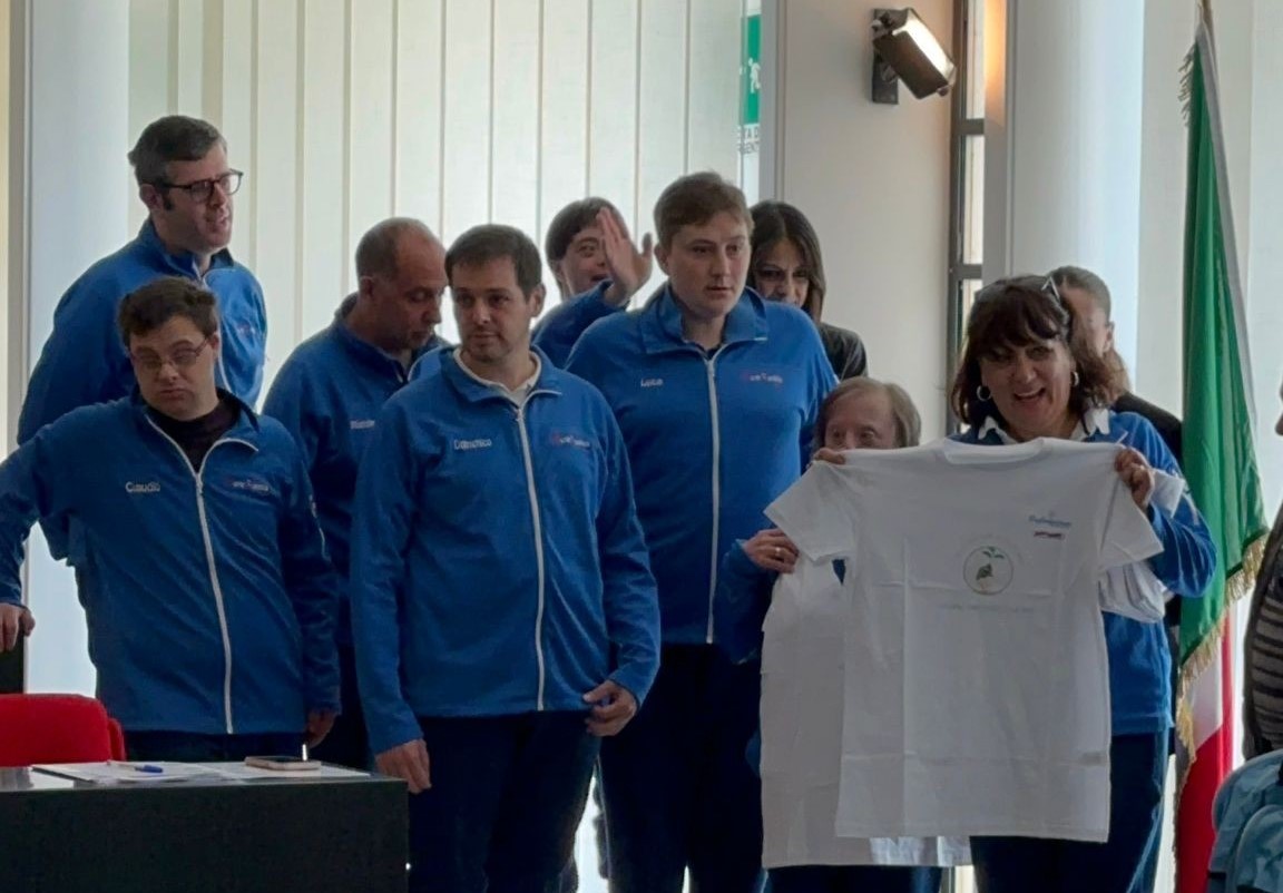 ANAP Confartigianato Persone dona piante di melograno alle associazioni del territorio