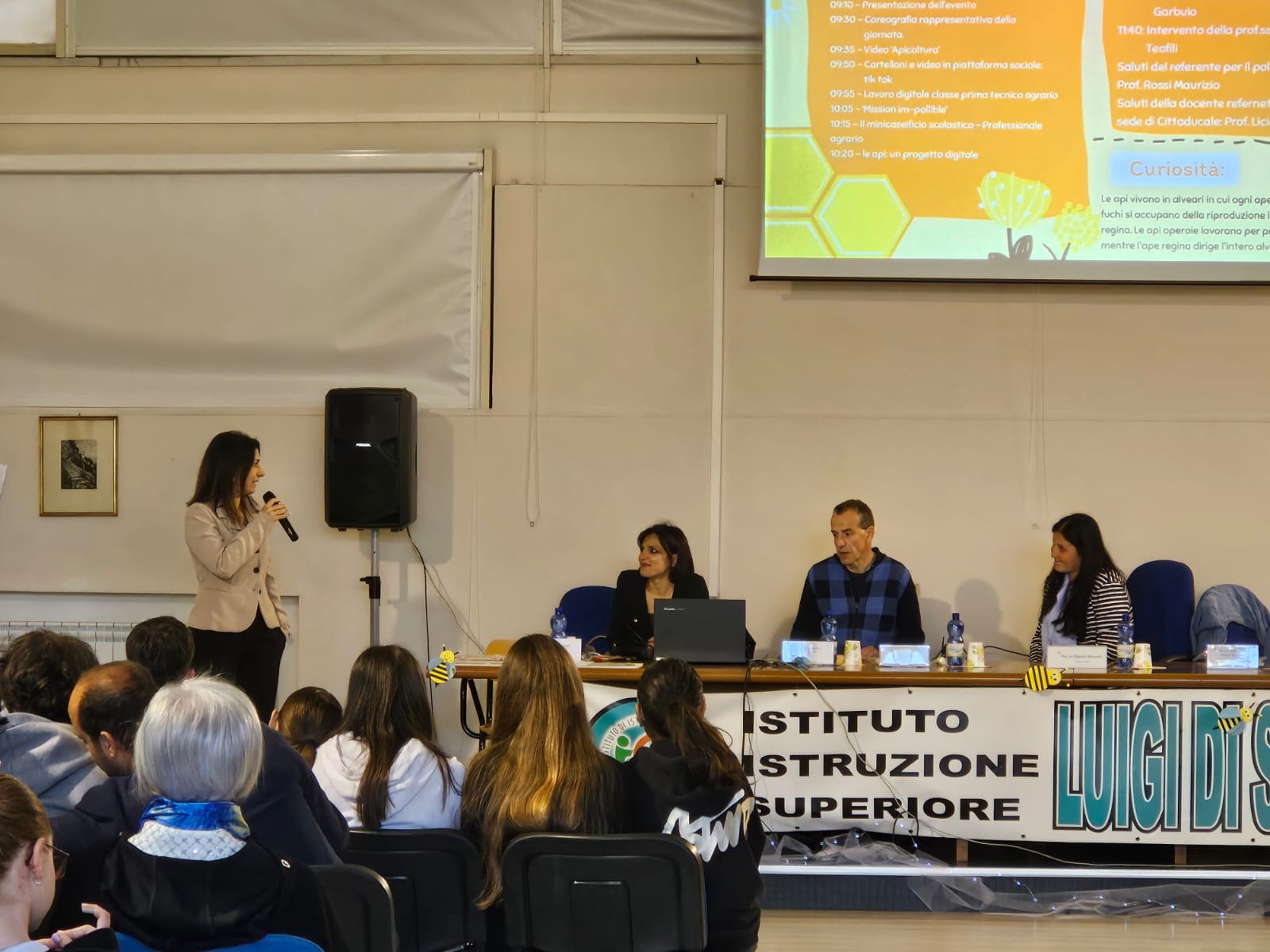Gli Istituti tecnico e professionale agrario dell’IIS Luigi di Savoia  e l’Alberghiero in gemellaggio per la giornata mondiale delle api