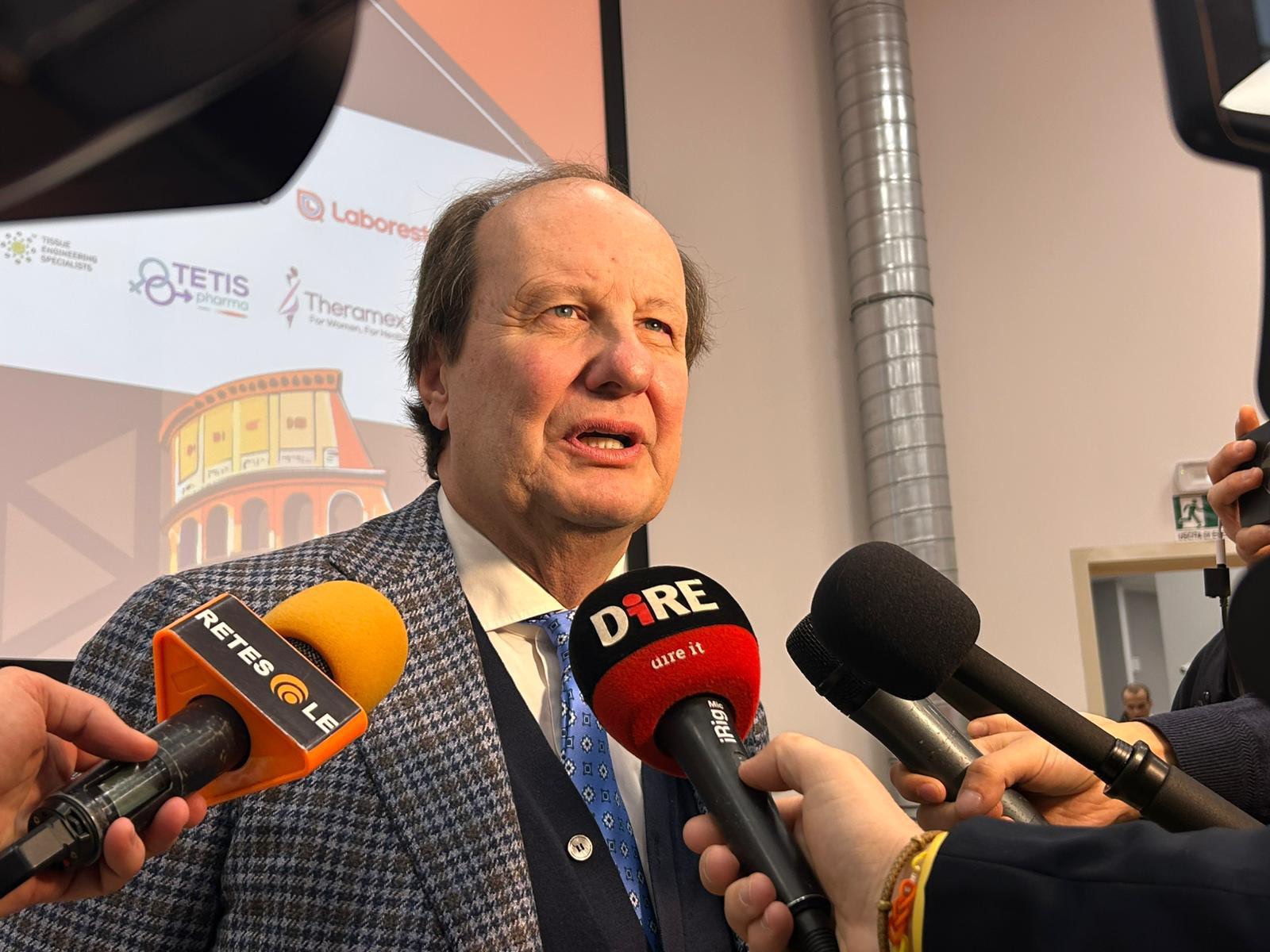 Appello del prof. Greco “Denatalità? Nel Lazio è urgente attivare i LEA per la Procreazione Medicalmente Assistita!”