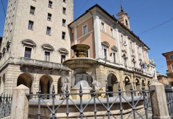 Opposizione: “Uno sconto oggi e un rialzo domani: sulla Tari è iniziata la propaganda elettorale”