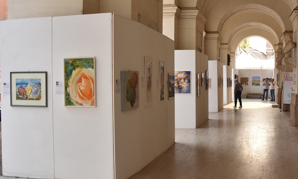 mostra