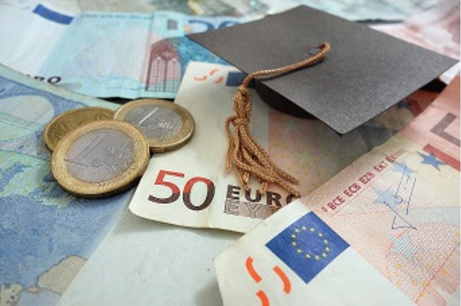 Prestiti per la scuola: nel 2026 oltre 200 milioni di euro per le spese scolastiche