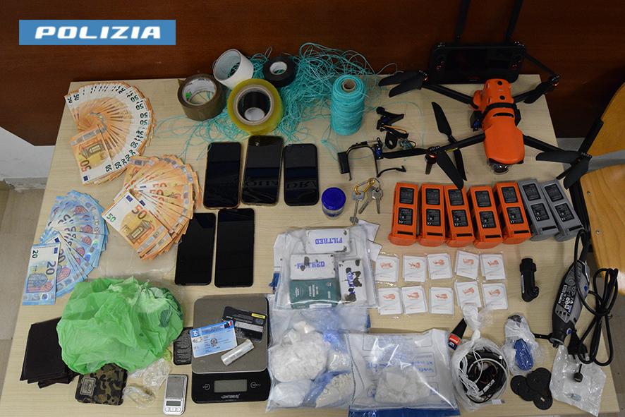 foto comunicato stampa 2 settembre 2026 – due persone arrestate droni carcere rieti