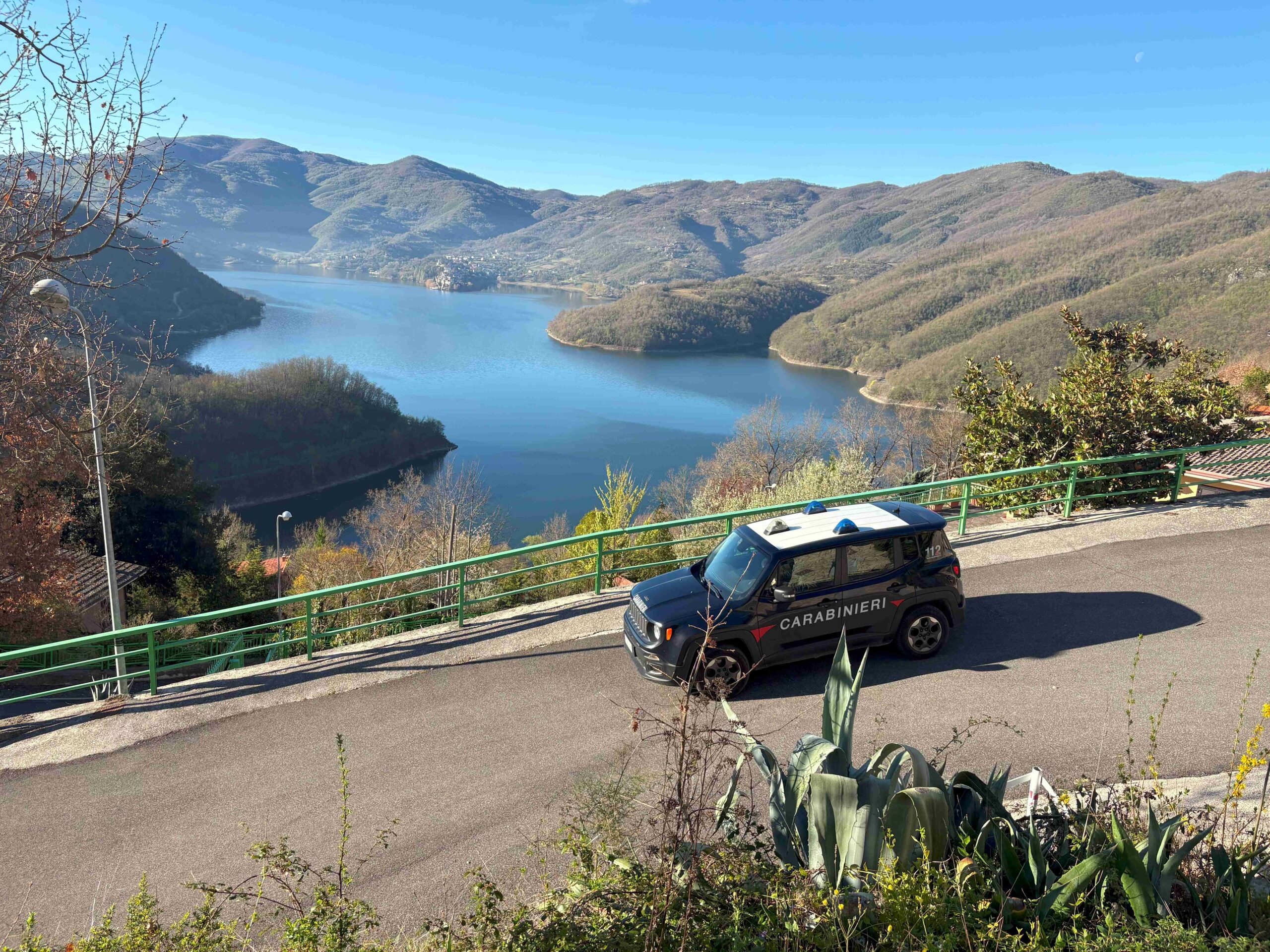 Truffa online sul noleggio auto: due persone denunciate dai Carabinieri