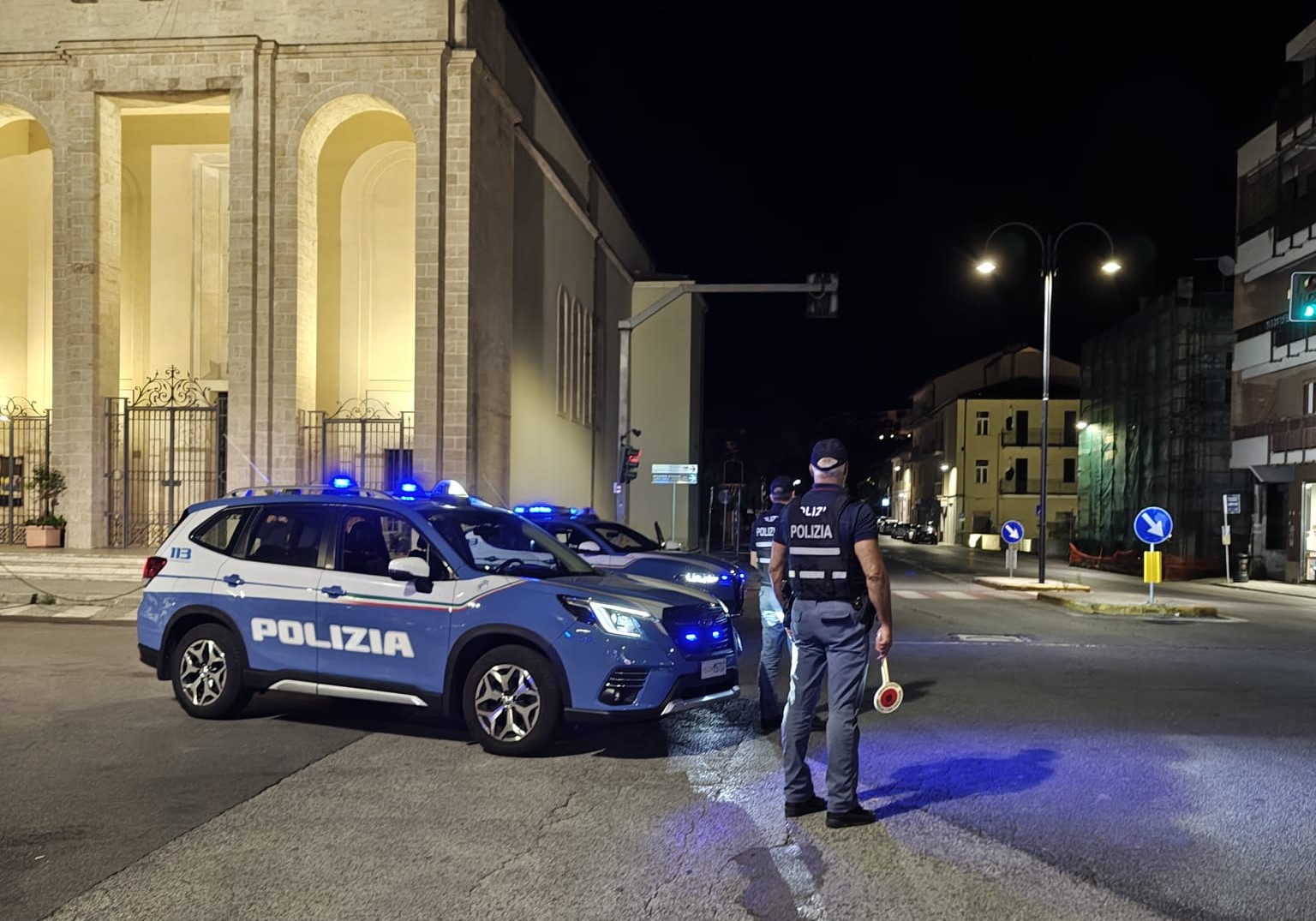 La Polizia di Stato intensifica i controlli nel fine settimana: straniero  arrestato per  detenzione ai fini di spaccio di sostanze stupefacenti