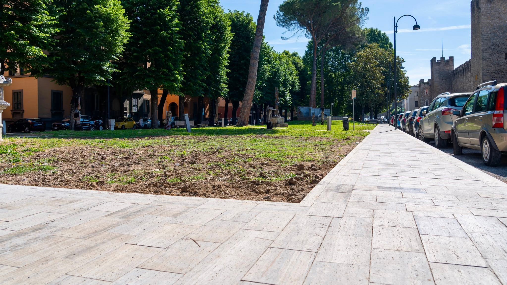 Piccioni morti nei giardini di Ito, sospetto avvelenamento: bonificata l’area